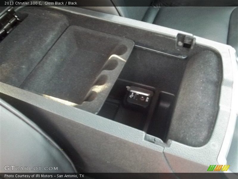 Gloss Black / Black 2013 Chrysler 300 C