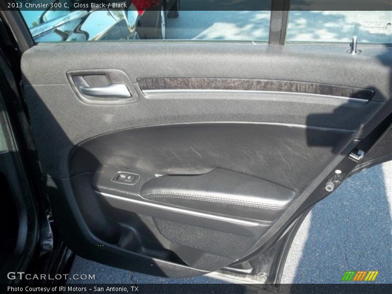Gloss Black / Black 2013 Chrysler 300 C