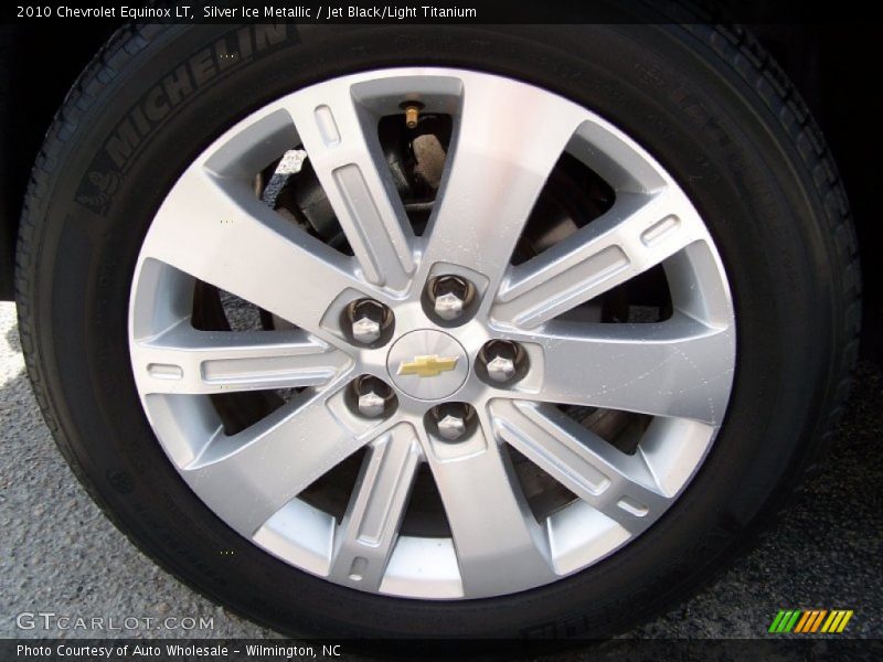 Silver Ice Metallic / Jet Black/Light Titanium 2010 Chevrolet Equinox LT
