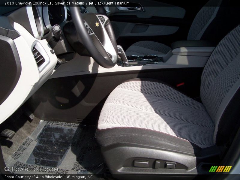 Silver Ice Metallic / Jet Black/Light Titanium 2010 Chevrolet Equinox LT