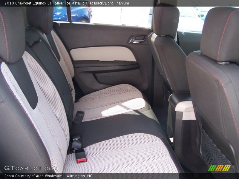 Silver Ice Metallic / Jet Black/Light Titanium 2010 Chevrolet Equinox LT