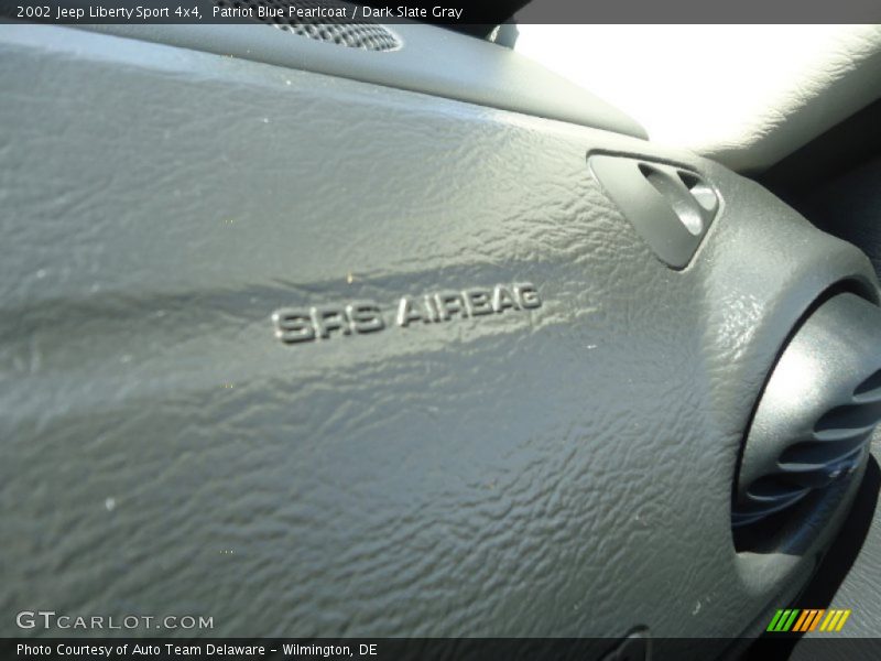 Patriot Blue Pearlcoat / Dark Slate Gray 2002 Jeep Liberty Sport 4x4
