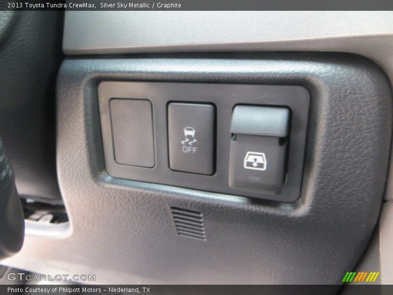 Silver Sky Metallic / Graphite 2013 Toyota Tundra CrewMax