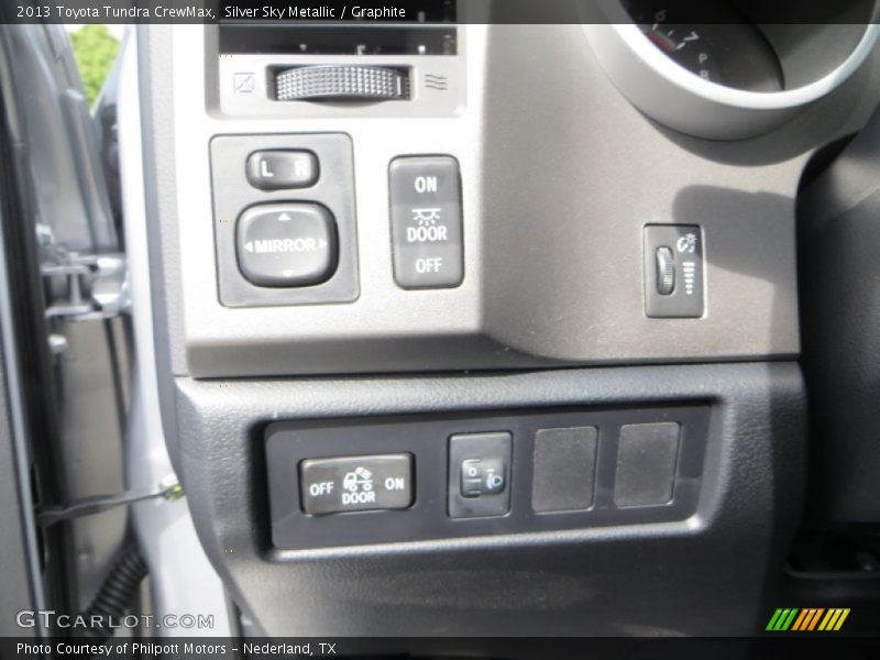 Silver Sky Metallic / Graphite 2013 Toyota Tundra CrewMax