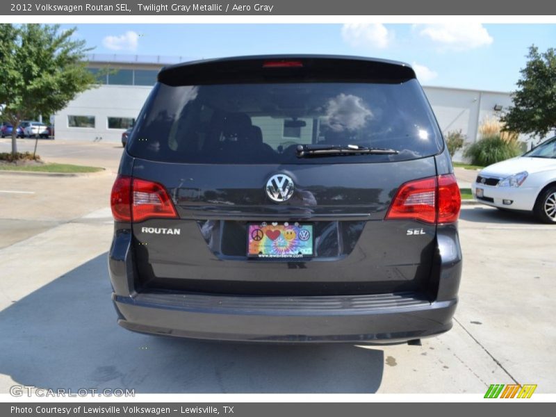 Twilight Gray Metallic / Aero Gray 2012 Volkswagen Routan SEL