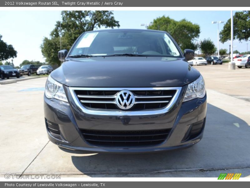 Twilight Gray Metallic / Aero Gray 2012 Volkswagen Routan SEL