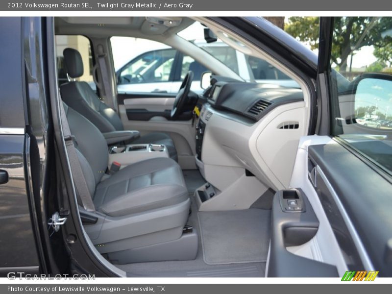 Twilight Gray Metallic / Aero Gray 2012 Volkswagen Routan SEL