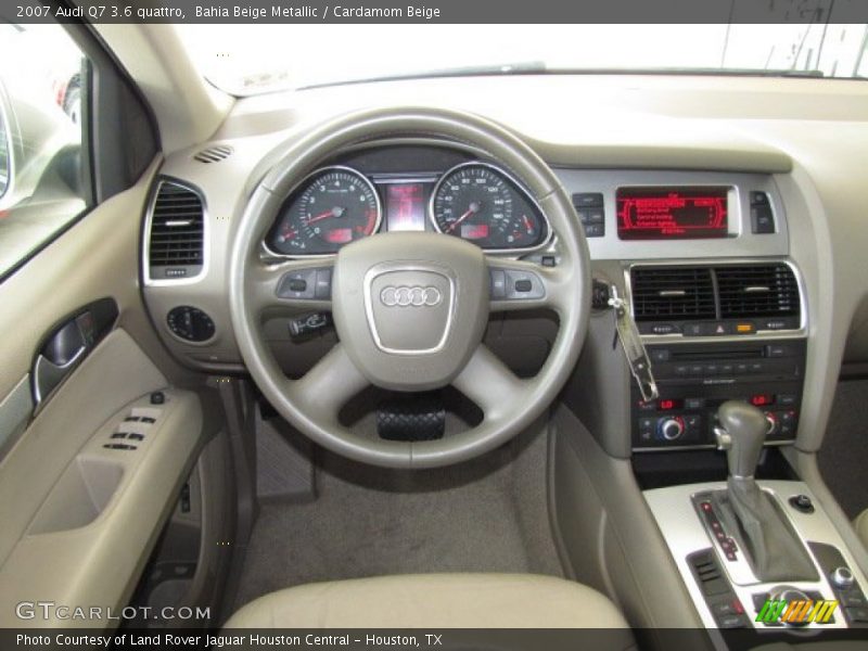 Dashboard of 2007 Q7 3.6 quattro