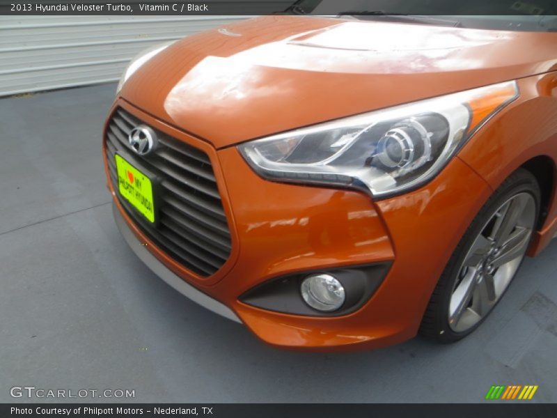 Vitamin C / Black 2013 Hyundai Veloster Turbo