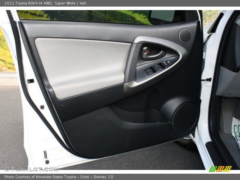 Super White / Ash 2011 Toyota RAV4 I4 4WD