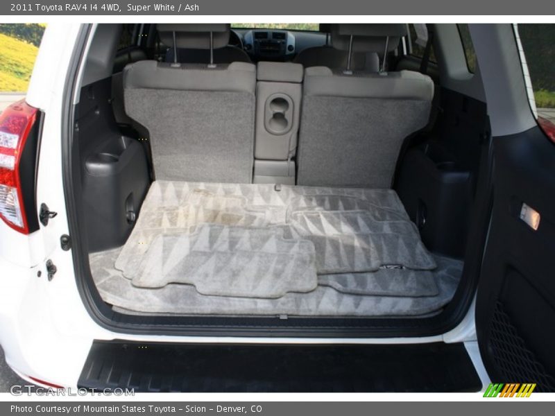 Super White / Ash 2011 Toyota RAV4 I4 4WD