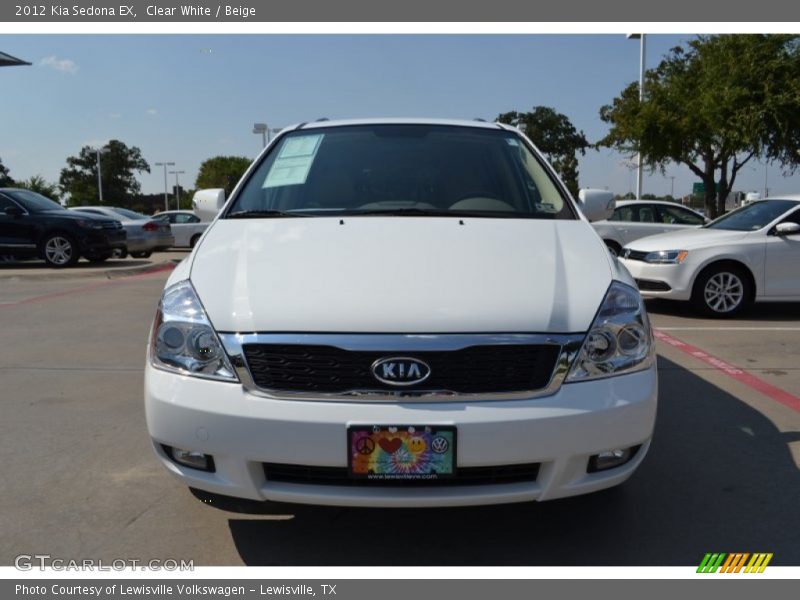 Clear White / Beige 2012 Kia Sedona EX