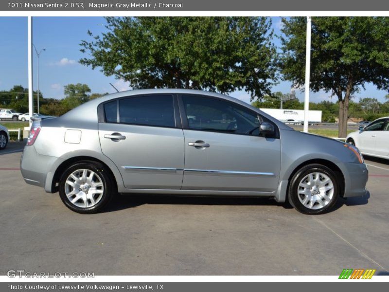 Magnetic Gray Metallic / Charcoal 2011 Nissan Sentra 2.0 SR