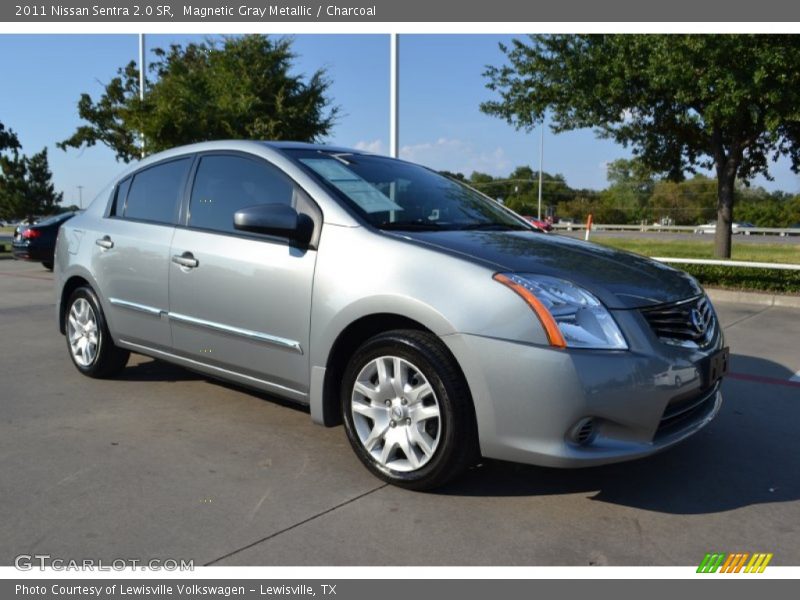 Magnetic Gray Metallic / Charcoal 2011 Nissan Sentra 2.0 SR
