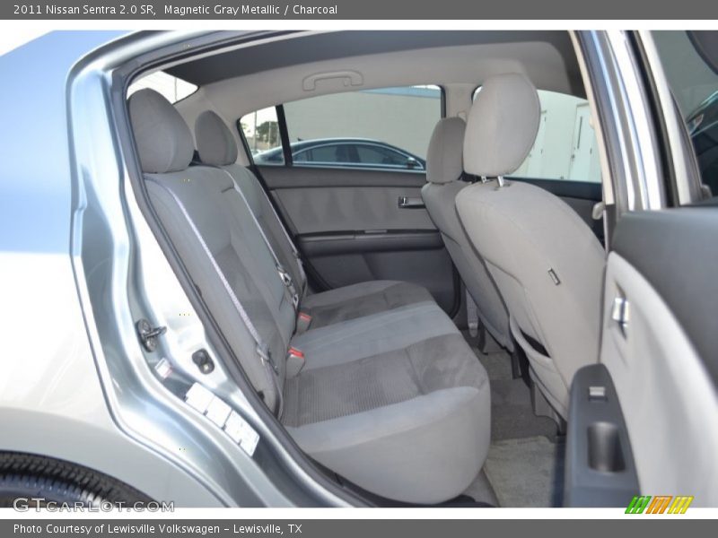 Magnetic Gray Metallic / Charcoal 2011 Nissan Sentra 2.0 SR