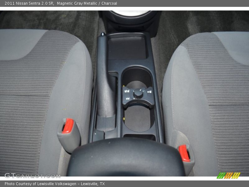 Magnetic Gray Metallic / Charcoal 2011 Nissan Sentra 2.0 SR