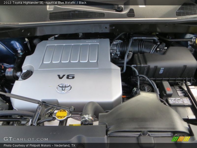 Nautical Blue Metallic / Black 2013 Toyota Highlander SE