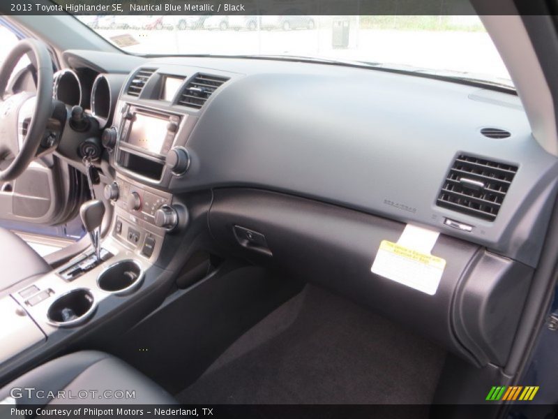 Nautical Blue Metallic / Black 2013 Toyota Highlander SE