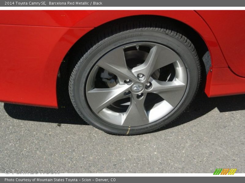 Barcelona Red Metallic / Black 2014 Toyota Camry SE