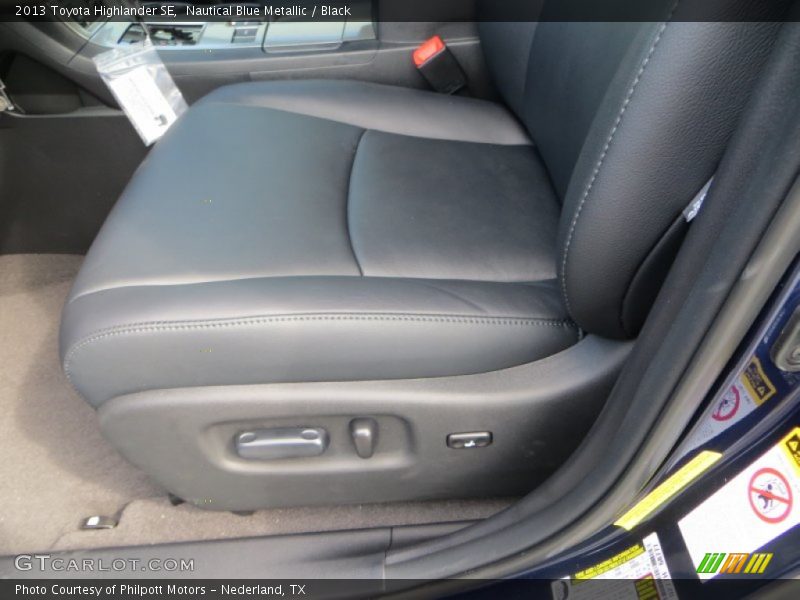 Nautical Blue Metallic / Black 2013 Toyota Highlander SE