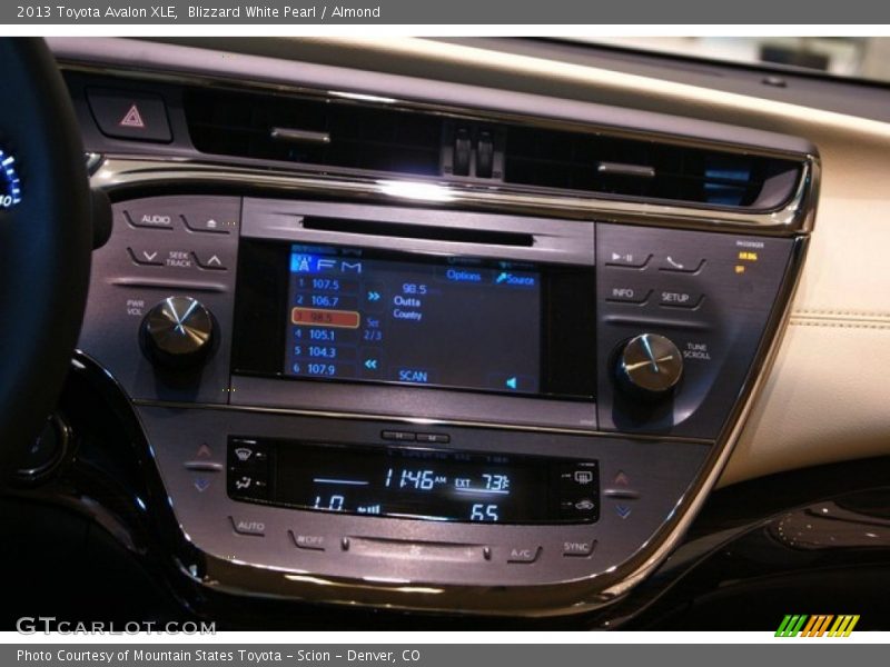 Blizzard White Pearl / Almond 2013 Toyota Avalon XLE