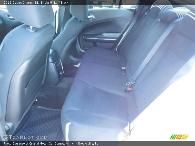 Bright White / Black 2012 Dodge Charger SE