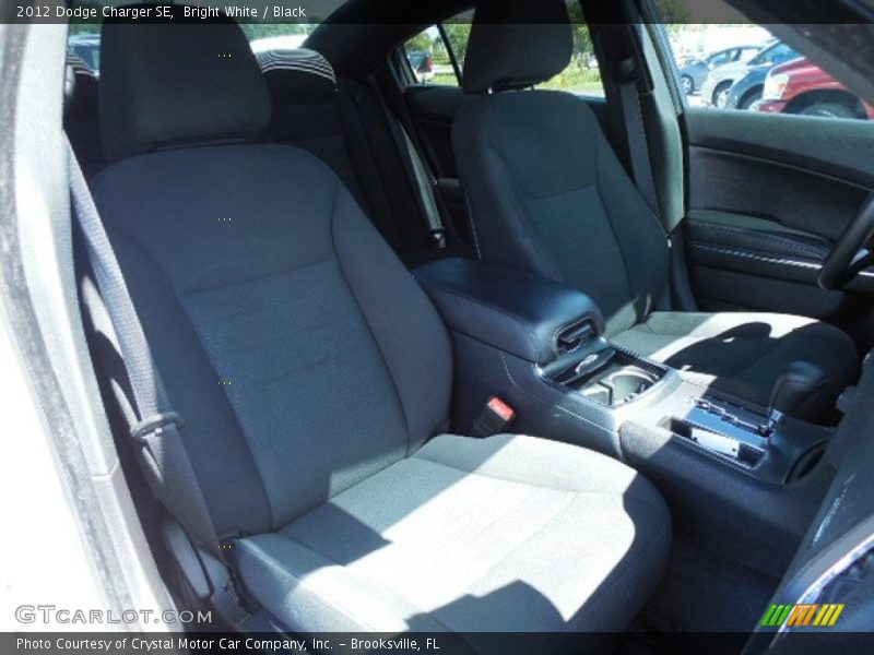 Bright White / Black 2012 Dodge Charger SE