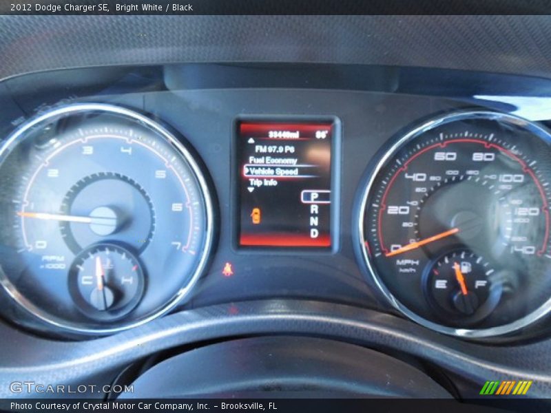 Bright White / Black 2012 Dodge Charger SE