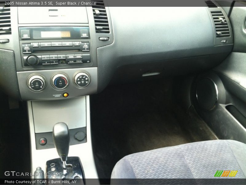 Super Black / Charcoal 2005 Nissan Altima 3.5 SE