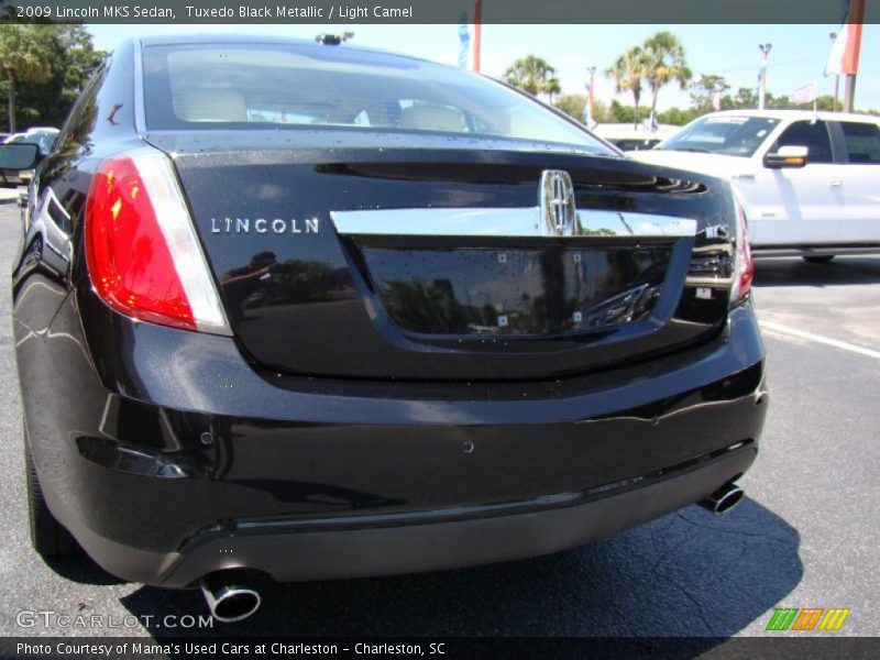 Tuxedo Black Metallic / Light Camel 2009 Lincoln MKS Sedan