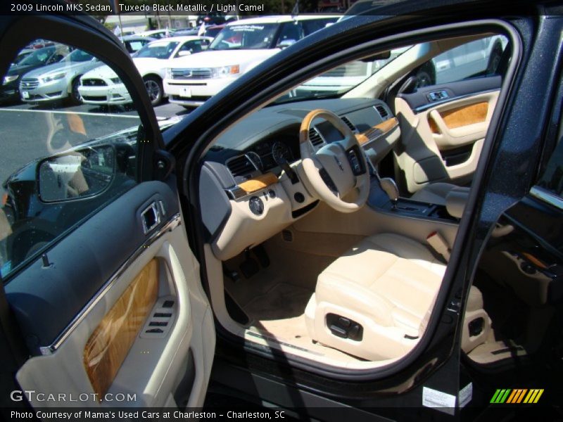 Tuxedo Black Metallic / Light Camel 2009 Lincoln MKS Sedan