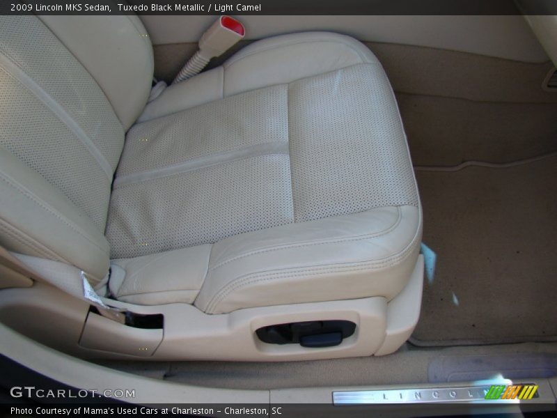 Tuxedo Black Metallic / Light Camel 2009 Lincoln MKS Sedan