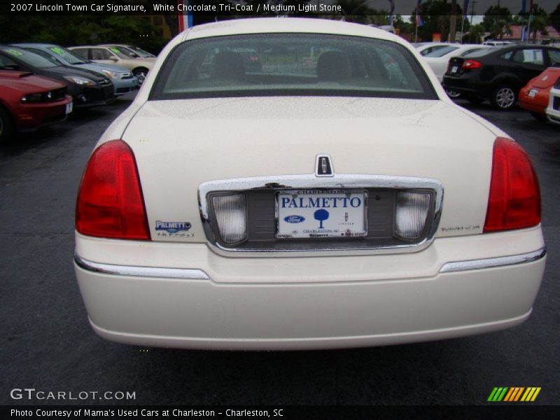 White Chocolate Tri-Coat / Medium Light Stone 2007 Lincoln Town Car Signature