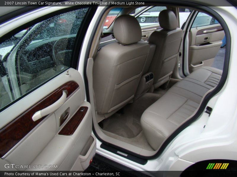 White Chocolate Tri-Coat / Medium Light Stone 2007 Lincoln Town Car Signature