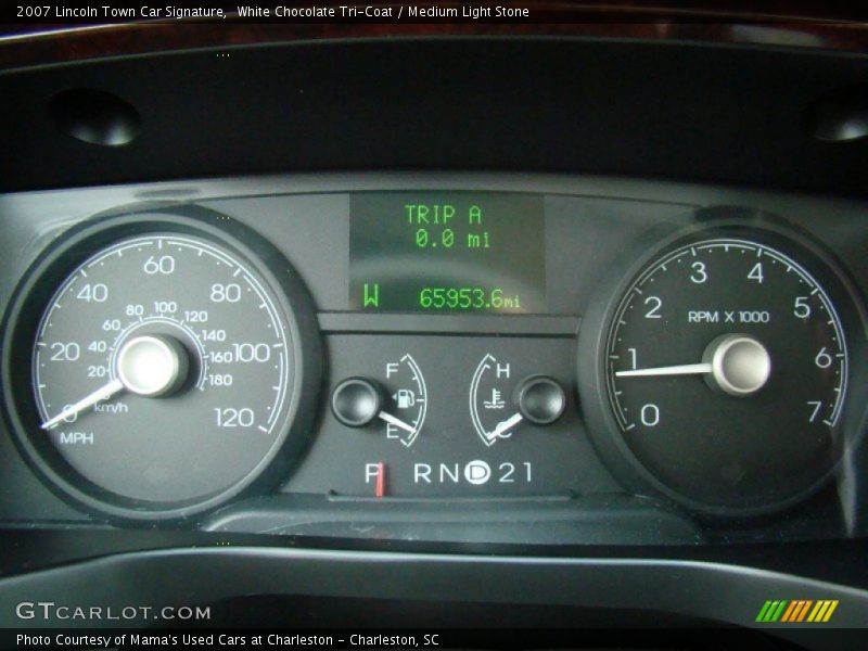 White Chocolate Tri-Coat / Medium Light Stone 2007 Lincoln Town Car Signature