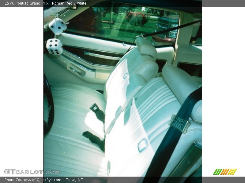 Roman Red / White 1976 Pontiac Grand Prix