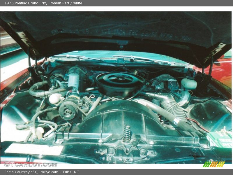 Roman Red / White 1976 Pontiac Grand Prix