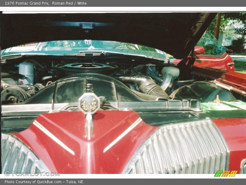 Roman Red / White 1976 Pontiac Grand Prix