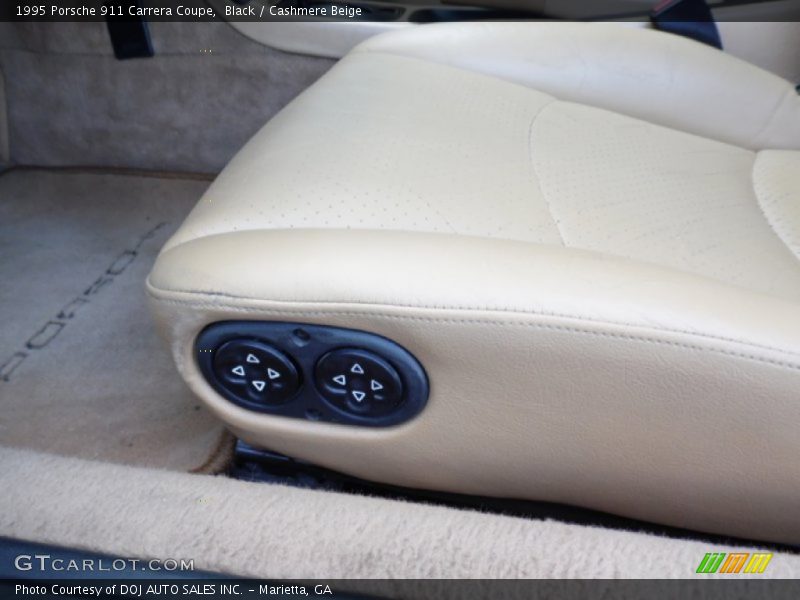 Controls of 1995 911 Carrera Coupe