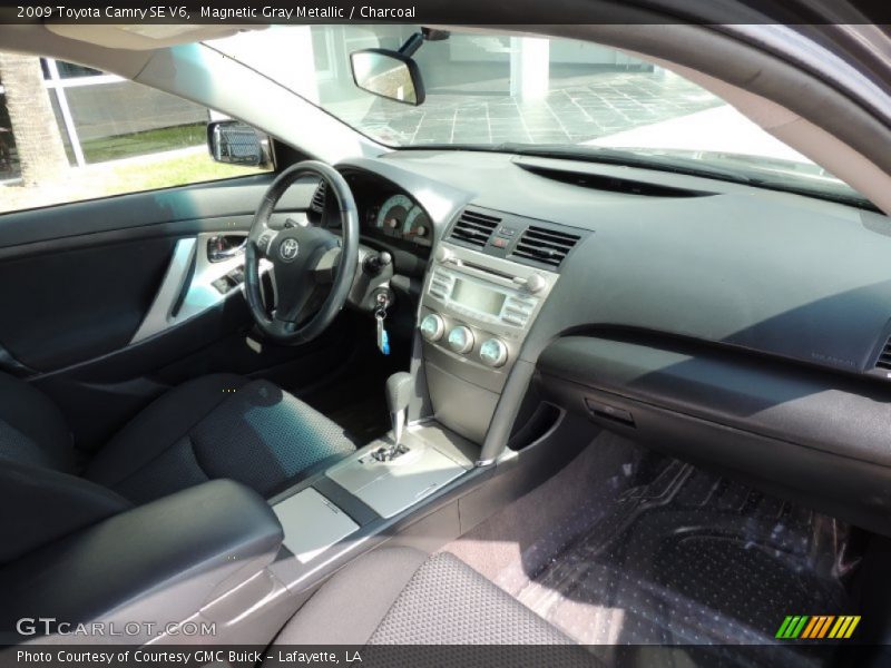 Magnetic Gray Metallic / Charcoal 2009 Toyota Camry SE V6
