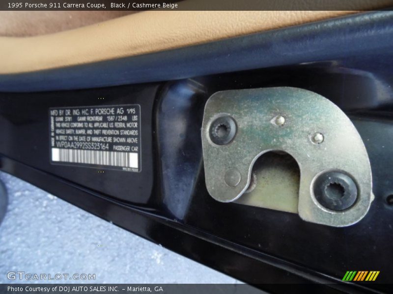 Black / Cashmere Beige 1995 Porsche 911 Carrera Coupe