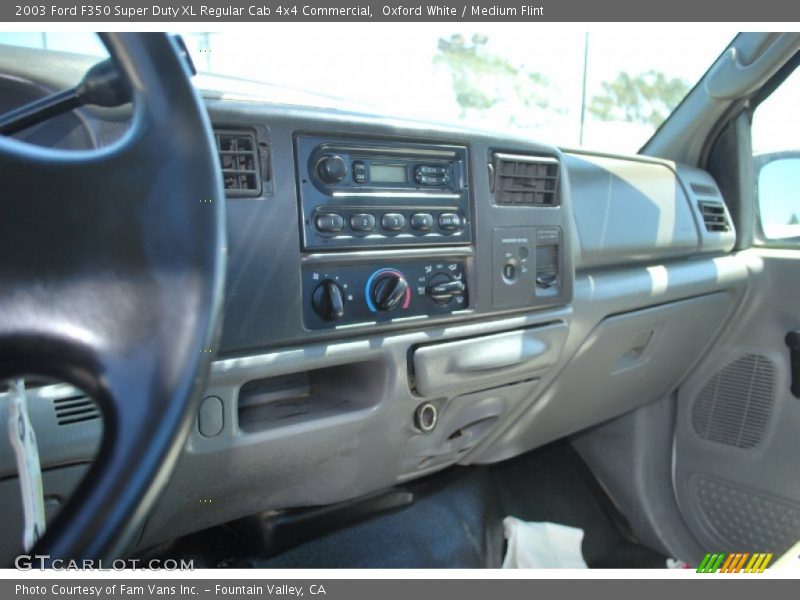 Oxford White / Medium Flint 2003 Ford F350 Super Duty XL Regular Cab 4x4 Commercial