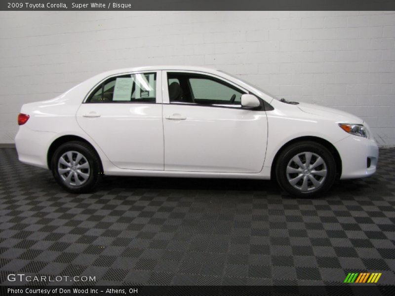 Super White / Bisque 2009 Toyota Corolla