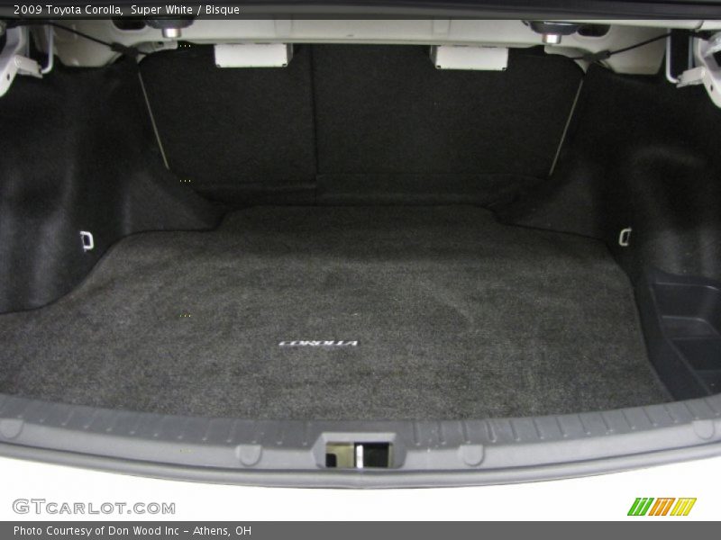 Super White / Bisque 2009 Toyota Corolla