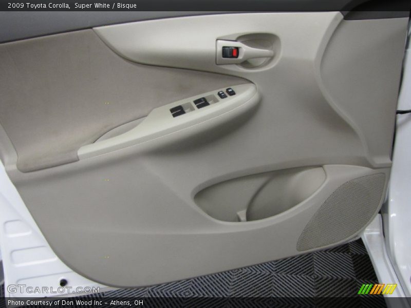 Super White / Bisque 2009 Toyota Corolla