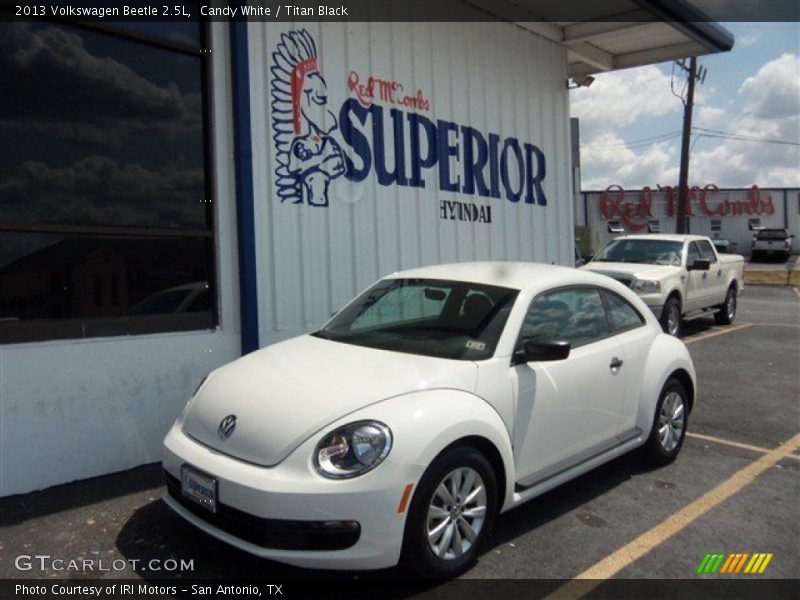 Candy White / Titan Black 2013 Volkswagen Beetle 2.5L