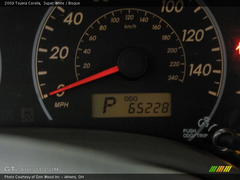 Super White / Bisque 2009 Toyota Corolla