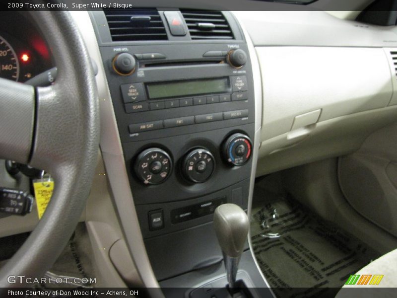Super White / Bisque 2009 Toyota Corolla