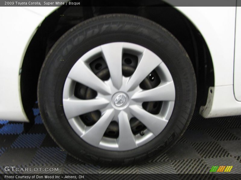 Super White / Bisque 2009 Toyota Corolla