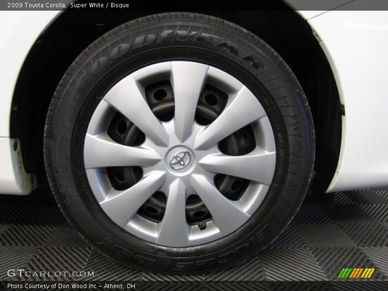 Super White / Bisque 2009 Toyota Corolla